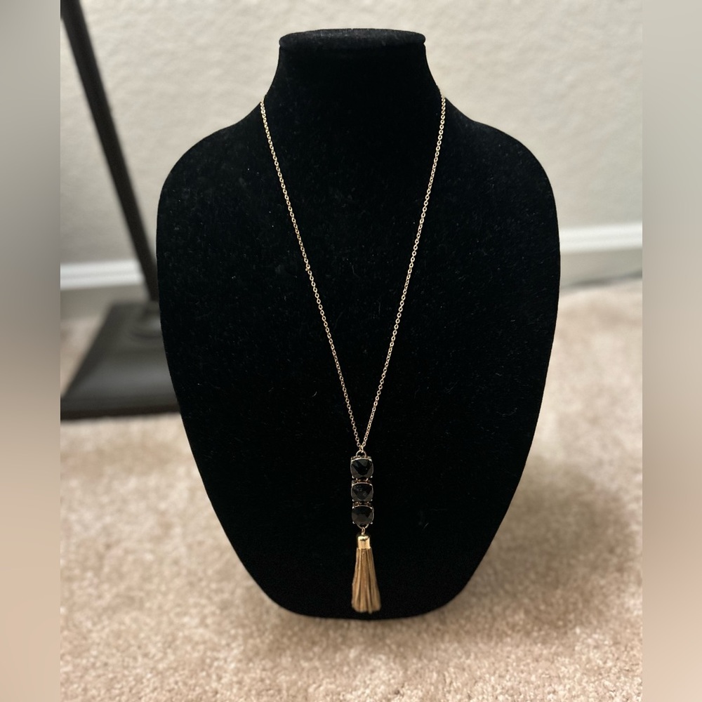 👑 NEW 👑 Black Enamel Gold Tassel Long Necklace - Picture 2 of 4